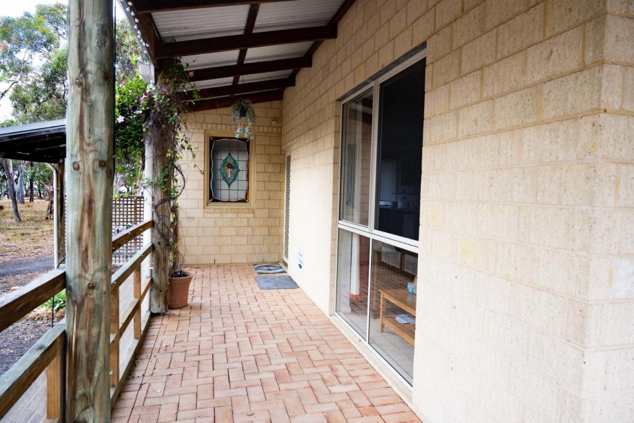 Kendenup Cottages And Lodge Exterior photo