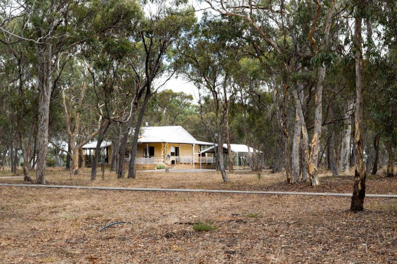 Kendenup Cottages And Lodge Exterior photo
