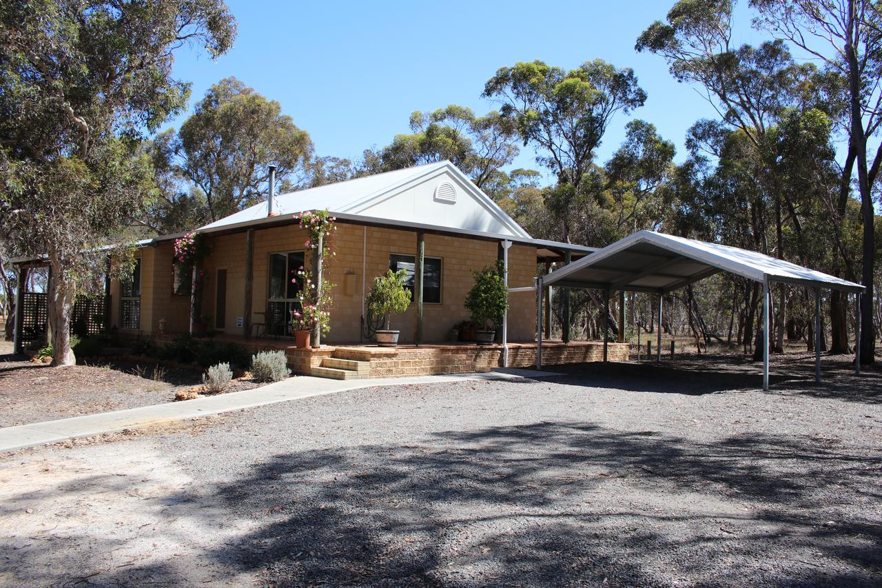 Kendenup Cottages And Lodge Exterior photo